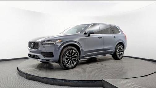 2021 Volvo XC90 T5 Momentum