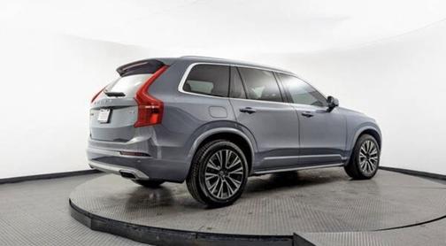 2021 Volvo XC90 T5 Momentum