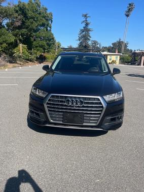 Black 2019 Audi Q7 55 Prestige