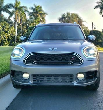 Silver 2017 MINI Countryman Cooper S