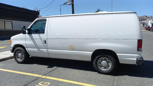 2006 Ford E150 Chateau