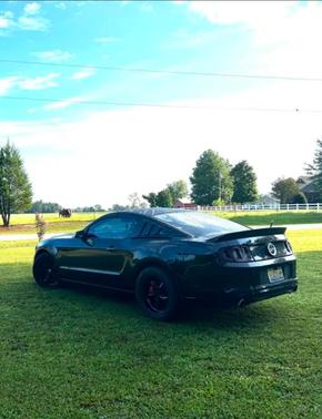 Black 2013 Ford Mustang GT