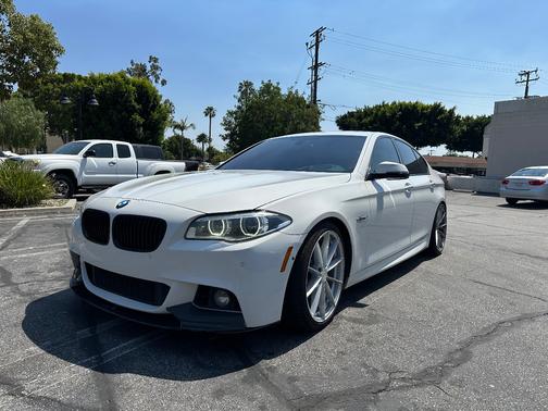 White 2016 BMW 550 i
