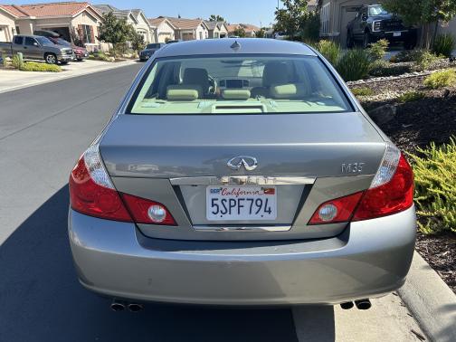 2006 INFINITI M35 Base