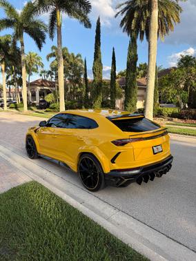 Yellow 2019 Lamborghini Urus Base