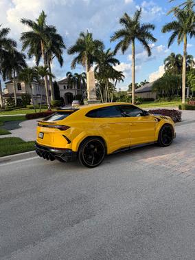 Yellow 2019 Lamborghini Urus Base