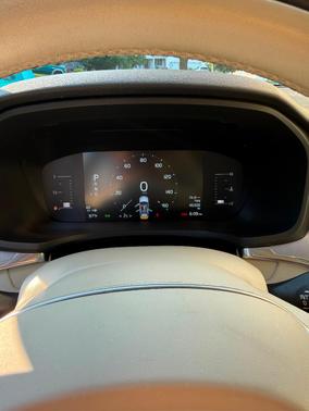 Black 2019 Volvo S60 T6 Momentum