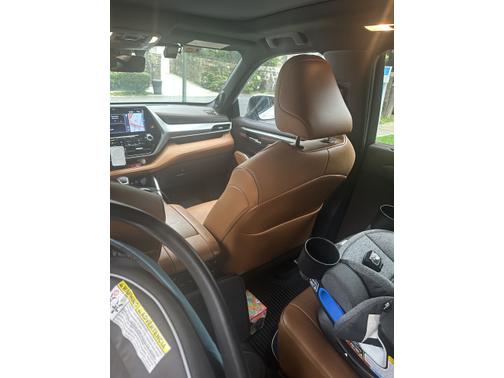 2021 Toyota Highlander Hybrid Platinum