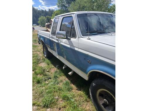 White 1993 Ford F-150 XL SuperCab
