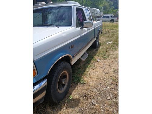 White 1993 Ford F-150 XL SuperCab