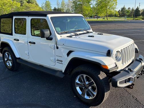White 2018 Jeep Wrangler Unlimited Sahara