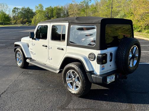 White 2018 Jeep Wrangler Unlimited Sahara