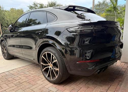 Black 2021 Porsche Cayenne Cayenne S