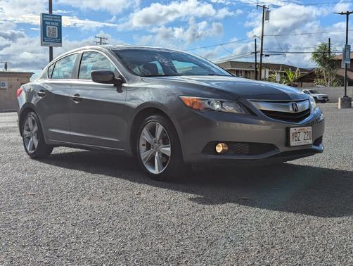 2013 Acura ILX 2.0L w/Premium Package