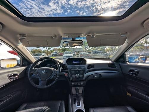 2013 Acura ILX 2.0L w/Premium Package