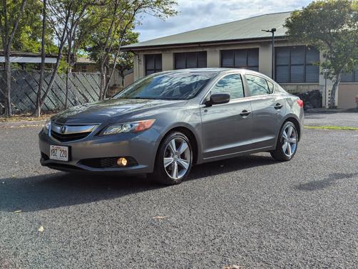 2013 Acura ILX 2.0L w/Premium Package
