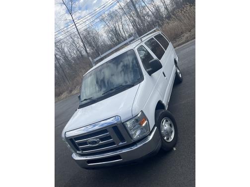 2013 Ford E350 Super Duty XLT