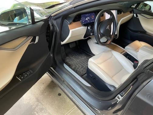2020 Tesla Model S Long Range