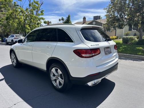 White 2017 Mercedes-Benz GLC 300 Base