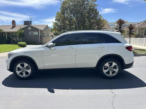 White 2017 Mercedes-Benz GLC 300 Base