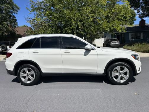White 2017 Mercedes-Benz GLC 300 Base
