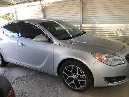 Photo 4 of 4 of 2017 Buick Regal Turbo Sport Touring