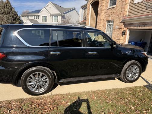 2021 INFINITI QX80 LUXE