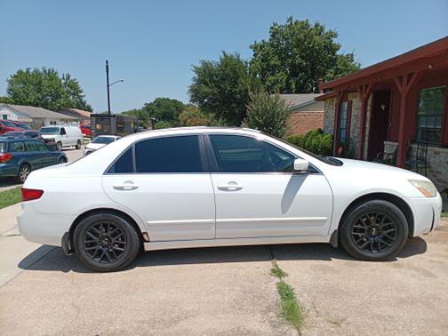 White 2005 Honda Accord EX