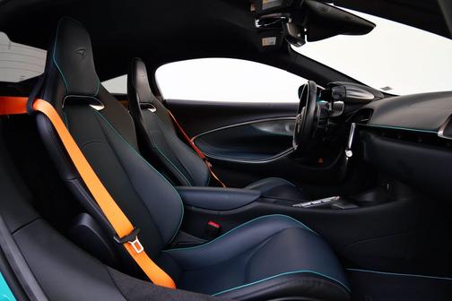 2023 McLaren Artura TechLux