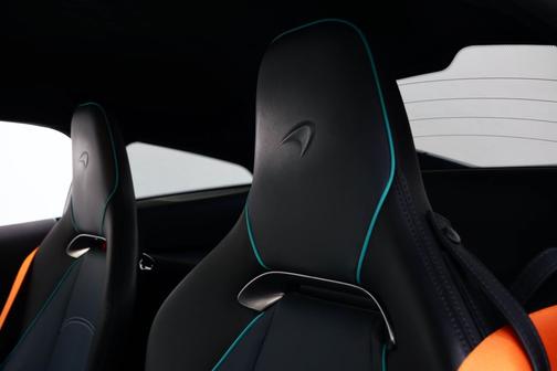 2023 McLaren Artura TechLux