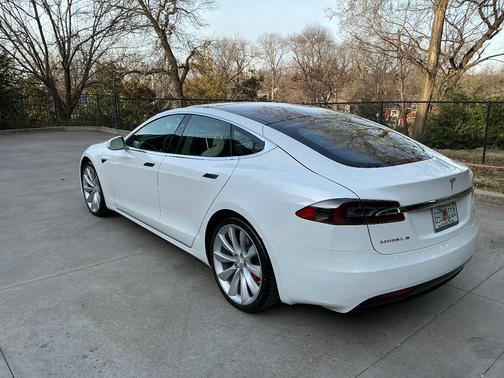 2017 Tesla Model S P100D