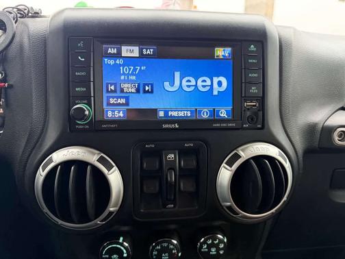 2012 Jeep Wrangler Unlimited Sahara