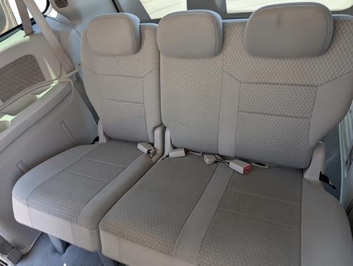 Gold 2009 Chrysler Town & Country LX