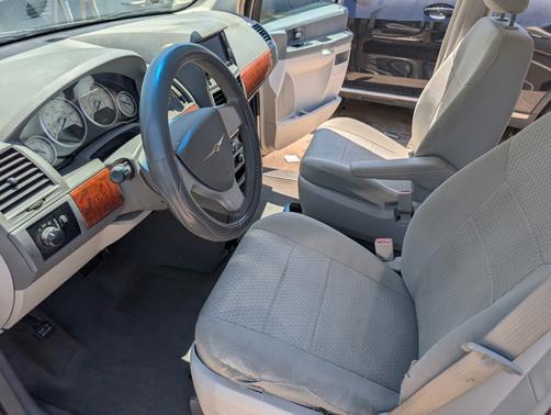 Gold 2009 Chrysler Town & Country LX