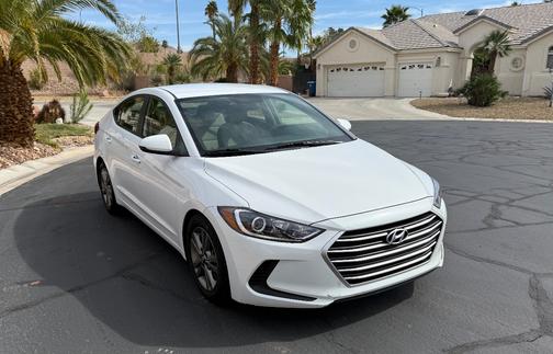 White 2017 Hyundai ELANTRA SE