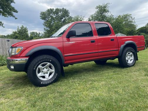 Red 2004 Toyota Tacoma Double Cab