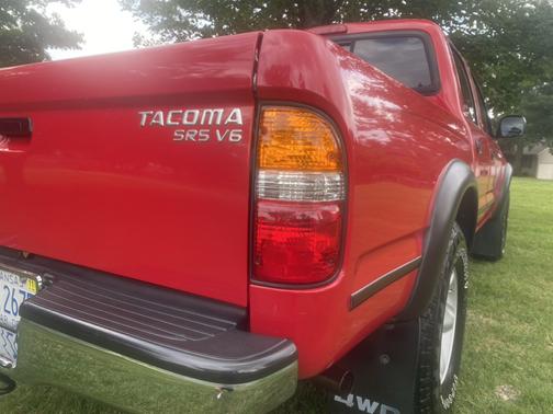 Red 2004 Toyota Tacoma Double Cab