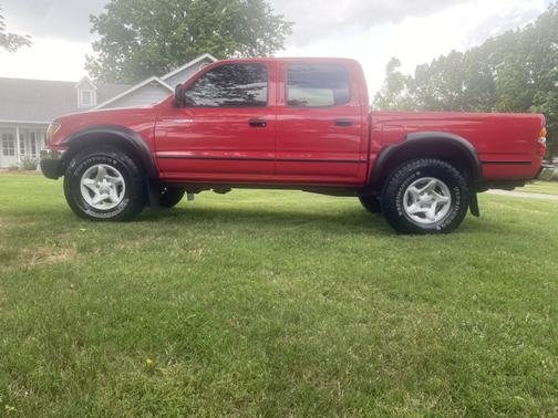 Red 2004 Toyota Tacoma Double Cab