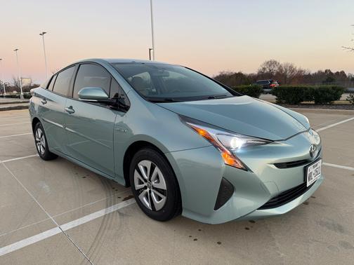 2016 Toyota Prius Two Eco