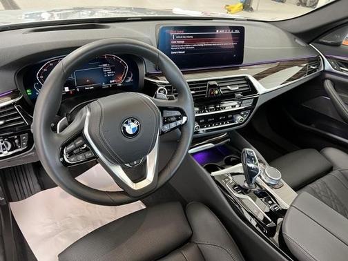 Silver 2021 BMW 530 i xDrive