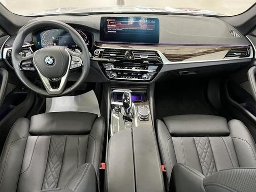 Silver 2021 BMW 530 i xDrive