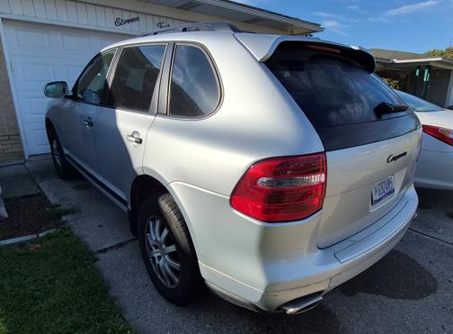 2010 Porsche Cayenne Cayenne