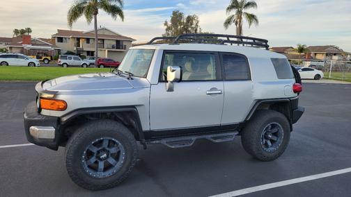 Silver 2007 Toyota FJ Cruiser Base
