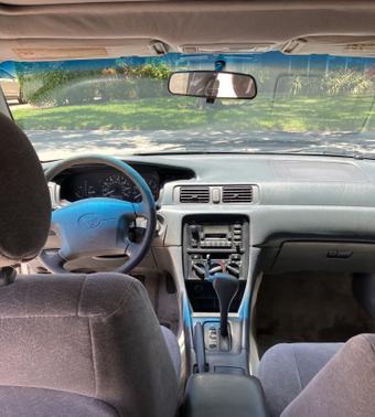 1999 Toyota Camry LE