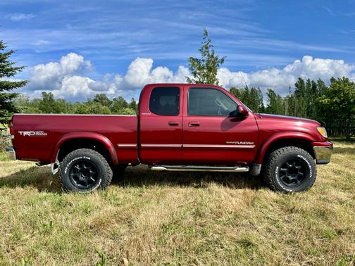 Red 2001 Toyota Tundra Limited Access Cab