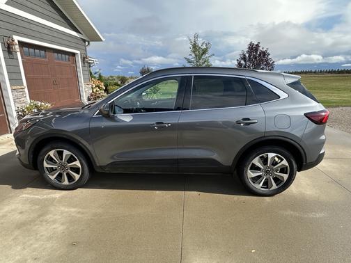 2023 Ford Escape Platinum