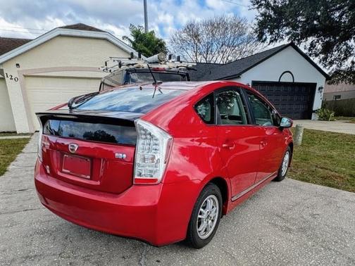 2010 Toyota Prius III