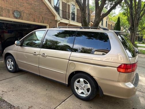 Gold 2001 Honda Odyssey EX