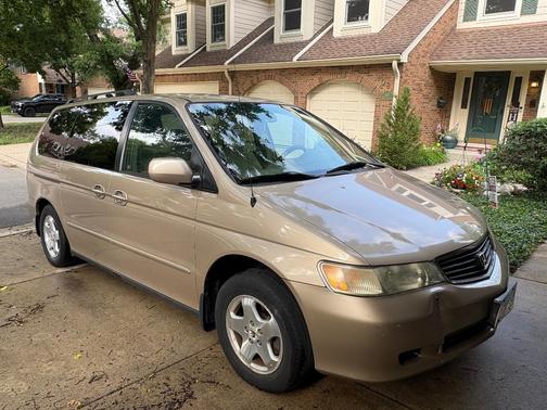 Gold 2001 Honda Odyssey EX
