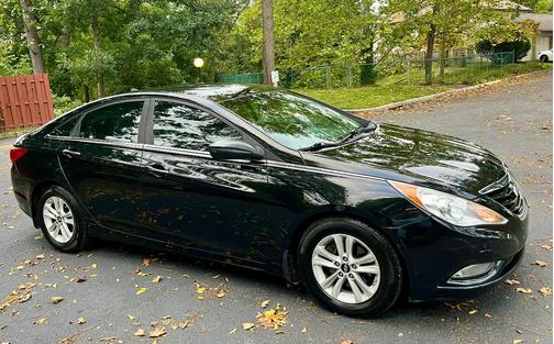 Black 2013 Hyundai SONATA GLS